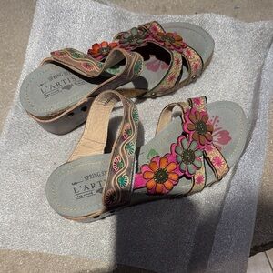 L'ATISTE Women's Floral Sandals - Pink and Green